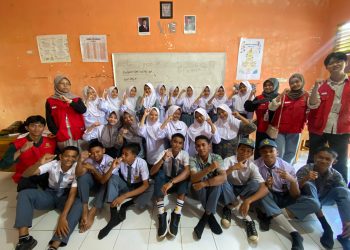 Mahasiswa KKN-T 114 Unhas Gelar Pelatihan Digital di SMA Negeri 11 Bulukumba