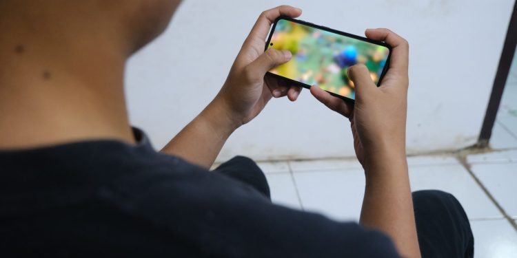 Illustrative photo of an esports athlete playing a game. Photo: IDENTITAS/Muh. Fadhel Perdana