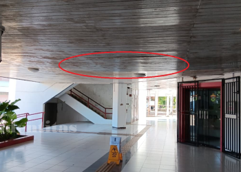 Kondisi Plafon di Lantai Satu Perpustakaan Unhas, Rabu (20/08). Foto: IDENTITAS/IRIS
