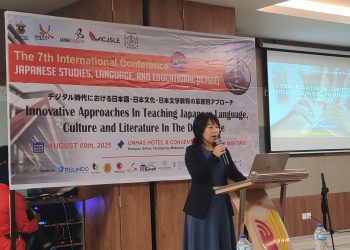 Pemaparan karya novel bernama “Kokubo”oleh salah satu Dosen Universitas Tsukuba, Prof Hiraishi Noriko PhD yang berlangsung di Hotel Unhas & Convention, Sabtu (09/08). Foto: IDENTITAS/Andi Nadya Tenrisulung