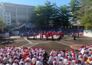 Suasana PKKMB FT Unhas 2025 di Ampitheatre FT Unhas, Selasa (12/08). Foto: IDENTITAS/Fadhlil Azhim