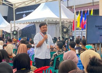 Faisal Oddang Tekankan Sastra sebagai Sarana Berpikir Kritis dalam PKKMB FIB Unhas