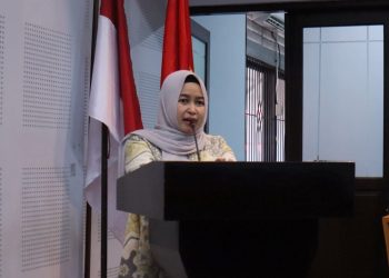 Sekretaris Departemen Ilpol Fisip Unhas saat menyampaikan sambutan pada pelantikan dan pembukaan Upgrading Badan Pengurus Himapol Fisip Unhas Periode 2025, di Aula Prof Syukur Abdullah Fisip Unhas, Selasa (26/08). Foto: IDENTITAS/Fitriani Andini.
