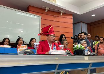 dr Marhaen Hardjo PhD di Ruang Rapat A Lantai 4 Gedung Rektorat Unhas, Kamis (28/08). Marhaen merupakan pendaftar ketiga dalam kontestasi Pilrek Unhas 2026. Foto: IDENTITAS/Rizqiyah Awaliyah