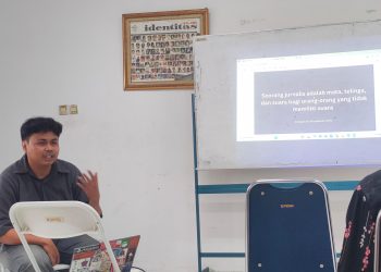 PK identitas Unhas Hadirkan Kelas Menulis Rubrik Kronik bagi Peserta Magang