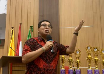 Kupas Konsep Eco-Med Warriors sebagai Upaya Melawan Zoonosis dalam Seminar Vetcone 2025