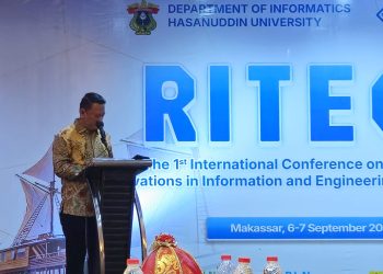 WR 4 Saat Memberikan Sambutan Pada Kegiatan RITECH 2025 di Swiss-bell Hotel, Sabtu (06/09). Foto: IDENTITAS/Adrian