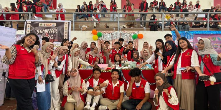 Unhas Adakan KKN Expo, Peserta Antusias Pamerkan Hirilisasi Kegiatan dan Produknya