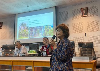 Prof Dr Ir Dorothea Agnes Rampisela MSc saat menjadi pembicara dalam Agenda Diskusi Publik oleh Departemen Ilmu Politik bersama WikiPangan di Aula Prof Syukur Abdullah FISIP Unhas, Selasa (23/09). Foto: IDENTITAS/A. Devi Juniza L.