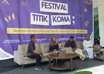 Syarifa Nadhrah Mustamin SPsi MSi MPsi Psikolog saat menjadi pembicara pada Talkshow Pusdis Unhas di Unhas Hotel and Convention, Rabu (08/10). Foto: IDENTITAS/Hidayat Mahdi Pahany