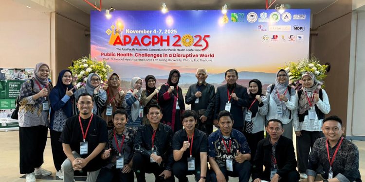 Foto bersama para dosen FKM Unhas pada konferensi internasional APACPH 2025 yang dilaksanakan di Mae Fah Luang University, Chiang Rai, Thailand, Selasa-Jumat (4-7/6). Foto: Dokumen Pribadi