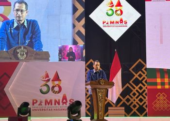 Direktur Belmawa, Dr Beny Bandanadjaja ST MT dalam penutupan PIMNAS 38 di Unhas yang berlangsung di GOR JK Arenatorium Unhas, Kamis (27/11). Foto: IDENTITTAS/Nurul Fathiyah SA