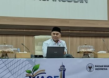 H Dede Haris Sumarno MM, saat menyampaikan materi pada kegiatan Wakaf Goes To Campus yang digelar Universitas Hasanuddin bekerja sama dengan Badan Wakaf Indonesia (BWI) di Aula Prof Baharuddin Lopa, Fakultas Hukum Unhas, Selasa (16/12). FOTO: IDENTITAS/An-Nisa Ramadhina Andini.